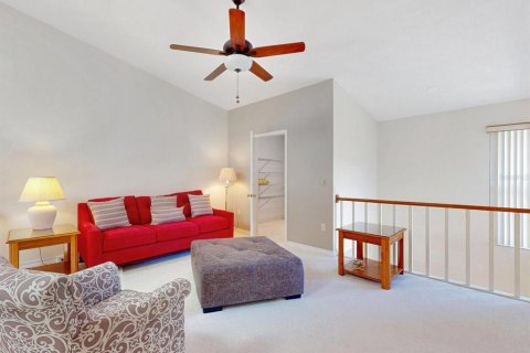 Townhouse in Haines City, Florida 3 bedrooms, 171.31 sq.m. № 1876045 - photo 28