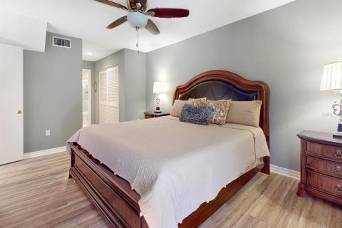 Townhouse in Haines City, Florida 3 bedrooms, 171.31 sq.m. № 1876045 - photo 21
