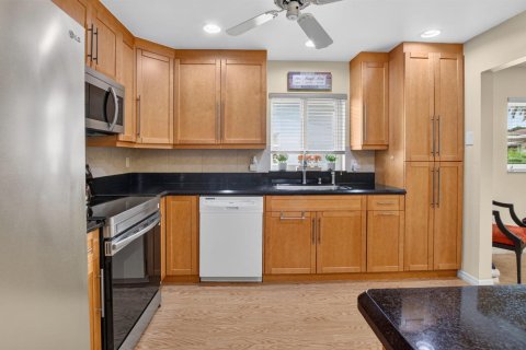 Villa ou maison à vendre à Delray Beach, Floride: 2 chambres, 141.86 m2 № 2414651 - photo 12