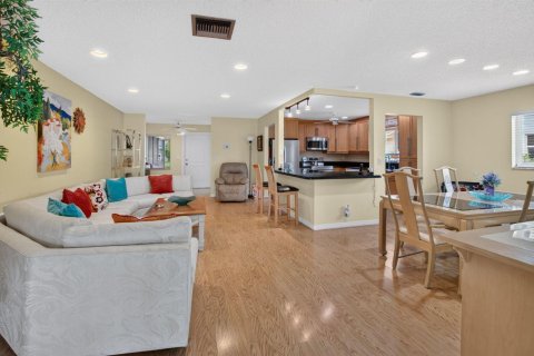 Villa ou maison à vendre à Delray Beach, Floride: 2 chambres, 141.86 m2 № 2414651 - photo 6