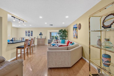 Villa ou maison à vendre à Delray Beach, Floride: 2 chambres, 141.86 m2 № 2414651 - photo 4
