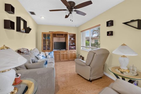 Villa ou maison à vendre à Delray Beach, Floride: 2 chambres, 141.86 m2 № 2414651 - photo 20