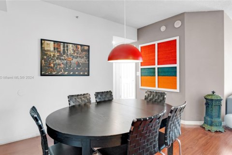 Condominio en venta en Miami, Florida, 2 dormitorios, 98.2 m2 № 1938382 - foto 7
