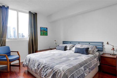 Condominio en venta en Miami, Florida, 2 dormitorios, 98.2 m2 № 1938382 - foto 15