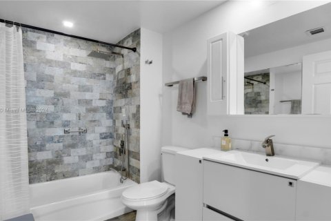 Condominio en venta en Miami, Florida, 2 dormitorios, 98.2 m2 № 1938382 - foto 27