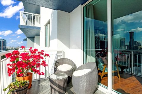 Condominio en venta en Miami, Florida, 2 dormitorios, 98.2 m2 № 1938382 - foto 29