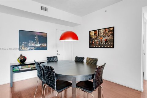 Condominio en venta en Miami, Florida, 2 dormitorios, 98.2 m2 № 1938382 - foto 5