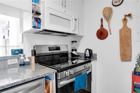 Condominio en venta en Miami, Florida, 2 dormitorios, 98.2 m2 № 1938382 - foto 11