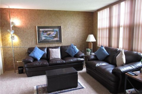 Copropriété à louer à Pompano Beach, Floride: 3 chambres, 150.5 m2 № 1462905 - photo 9