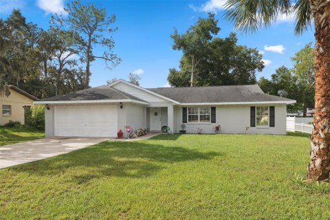 House in Inverness, Florida 3 bedrooms, 127.83 sq.m. № 1301332 - photo 1