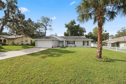 House in Inverness, Florida 3 bedrooms, 127.83 sq.m. № 1301332 - photo 5