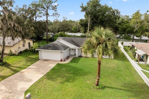 House in Inverness, Florida 3 bedrooms, 127.83 sq.m. № 1301332 - photo 29