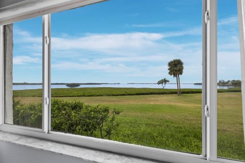 Condo in Bradenton, Florida, 2 bedrooms  № 1679293 - photo 28