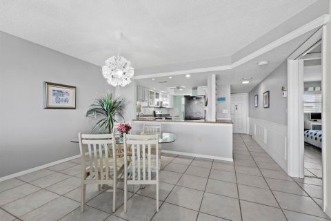 Condo in Bradenton, Florida, 2 bedrooms  № 1679293 - photo 20