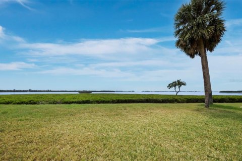 Condominio en venta en Bradenton, Florida, 2 dormitorios, 125.42 m2 № 1679293 - foto 15