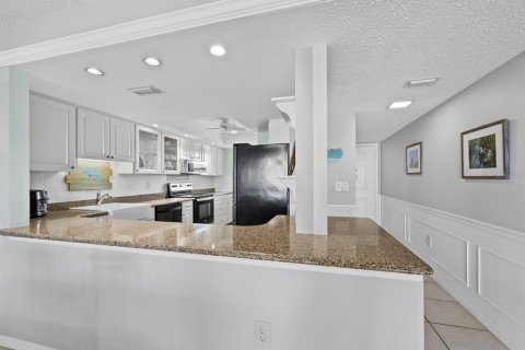 Condo in Bradenton, Florida, 2 bedrooms  № 1679293 - photo 21