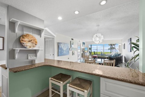 Condo in Bradenton, Florida, 2 bedrooms  № 1679293 - photo 23