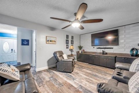 Casa en venta en Clearwater, Florida, 3 dormitorios, 161.37 m2 № 1871037 - foto 18