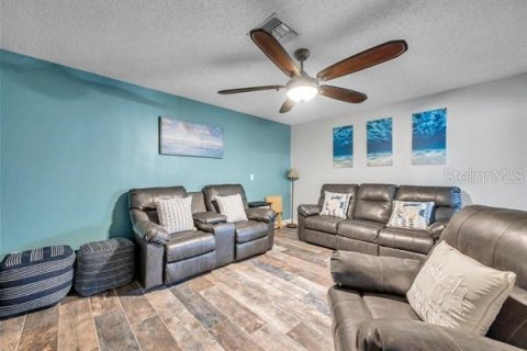 Casa en venta en Clearwater, Florida, 3 dormitorios, 161.37 m2 № 1871037 - foto 16