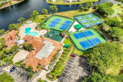 House in Greenacres, Florida 3 bedrooms, 195.09 sq.m. № 1739674 - photo 29