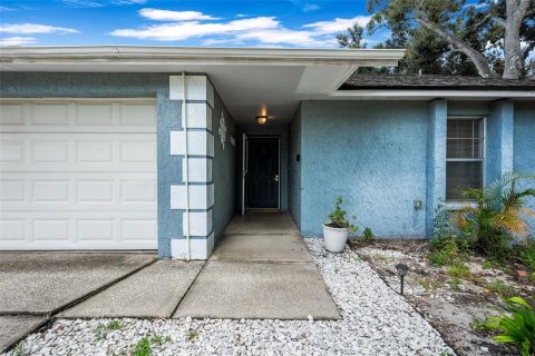 House in Lakeland, Florida 3 bedrooms, 105.44 sq.m. № 2324509