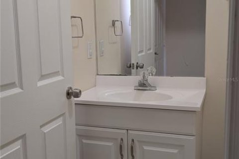 Townhouse in Tampa, Florida 2 bedrooms, 96.06 sq.m. № 1888635 - photo 8