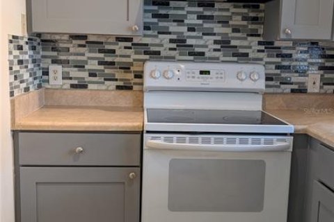 Townhouse in Tampa, Florida 2 bedrooms, 96.06 sq.m. № 1888635 - photo 3