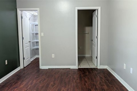 Townhouse in Tampa, Florida 2 bedrooms, 96.06 sq.m. № 1888635 - photo 13