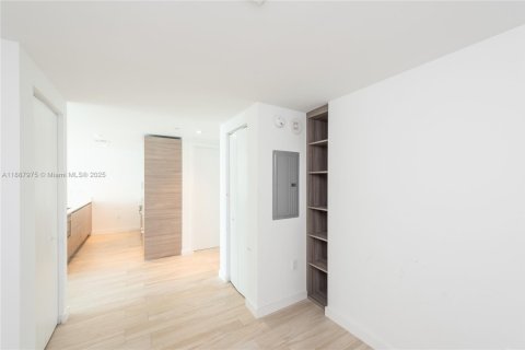 Купить кондоминиум в Майами, Флорида 1 спальня, 81.75м2, № 1940975 - фото 10