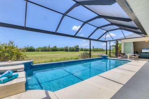 House in Rotonda, Florida 3 bedrooms, 277.78 sq.m. № 1781377 - photo 1