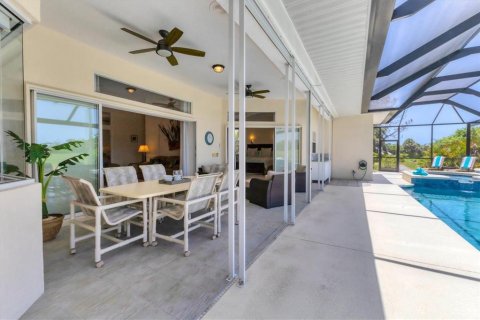 House in Rotonda, Florida 3 bedrooms, 277.78 sq.m. № 1781377 - photo 21