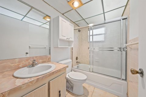 Copropriété à vendre à Delray Beach, Floride: 2 chambres, 85.47 m2 № 2254340 - photo 4