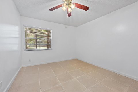 Copropriété à vendre à Delray Beach, Floride: 2 chambres, 85.47 m2 № 2254340 - photo 5