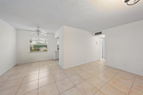 Copropriété à vendre à Delray Beach, Floride: 2 chambres, 85.47 m2 № 2254340 - photo 3