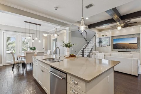 Villa ou maison à vendre à Orlando, Floride: 4 chambres, 280.1 m2 № 2436832 - photo 3