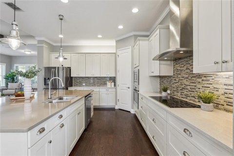 Villa ou maison à vendre à Orlando, Floride: 4 chambres, 280.1 m2 № 2436832 - photo 2