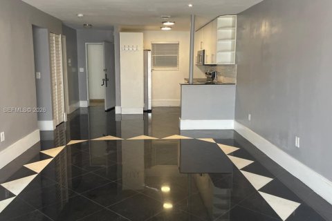 Copropriété à vendre à North Miami Beach, Floride: 2 chambres, 90.12 m2 № 2057653 - photo 8