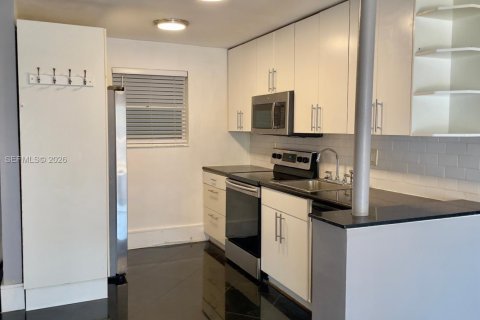 Copropriété à vendre à North Miami Beach, Floride: 2 chambres, 90.12 m2 № 2057653 - photo 5