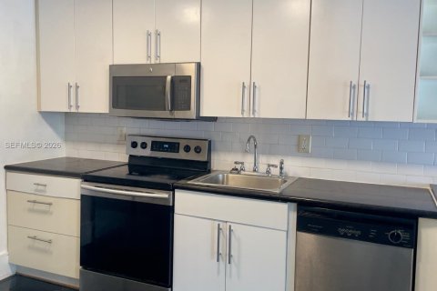 Copropriété à vendre à North Miami Beach, Floride: 2 chambres, 90.12 m2 № 2057653 - photo 6