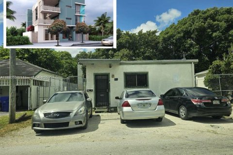 House in Miami, Florida 2 bedrooms, 114.46 sq.m. № 2083680