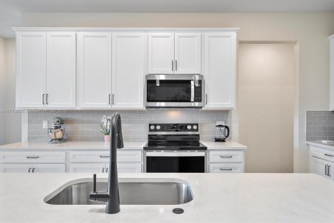 Adosado en venta en Oakland Park, Florida, 3 dormitorios, 162.95 m2 № 2012328 - foto 10