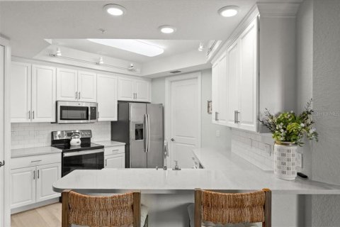 Condo in New Smyrna Beach, Florida, 2 bedrooms  № 1824648 - photo 23