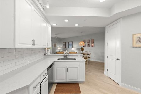 Condo in New Smyrna Beach, Florida, 2 bedrooms  № 1824648 - photo 22