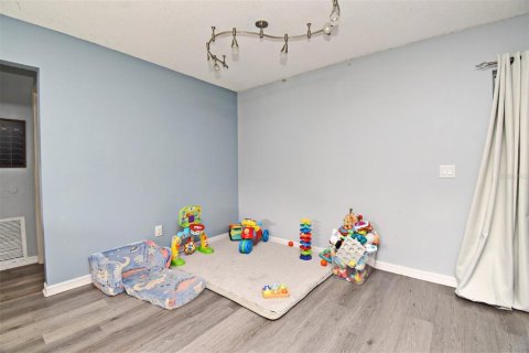 House in Deltona, Florida 4 bedrooms, 145.95 sq.m. № 1900748 - photo 8