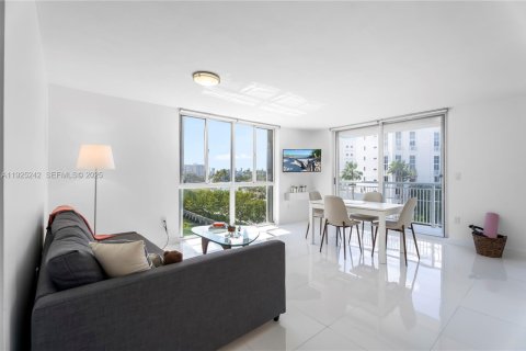 Condominio en venta en Miami Beach, Florida, 2 dormitorios, 99.41 m2 № 1983856 - foto 5