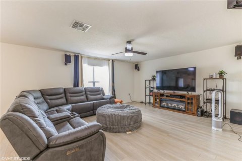 Casa en alquiler en Winter Haven, Florida, 4 dormitorios, 226.68 m2 № 1812696 - foto 13