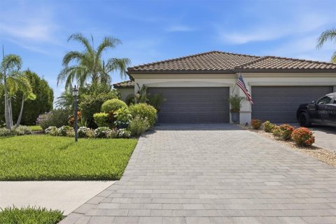 Villa ou maison à vendre à Bradenton, Floride: 3 chambres, 131.36 m2 № 2302497 - photo 4