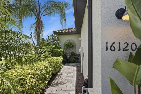 Villa ou maison à vendre à Bradenton, Floride: 3 chambres, 131.36 m2 № 2302497 - photo 6