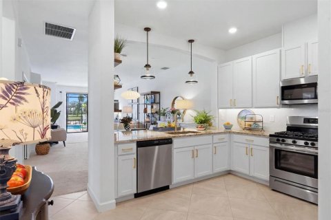 Villa ou maison à vendre à Bradenton, Floride: 3 chambres, 131.36 m2 № 2302497 - photo 12