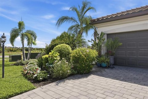 Villa ou maison à vendre à Bradenton, Floride: 3 chambres, 131.36 m2 № 2302497 - photo 5